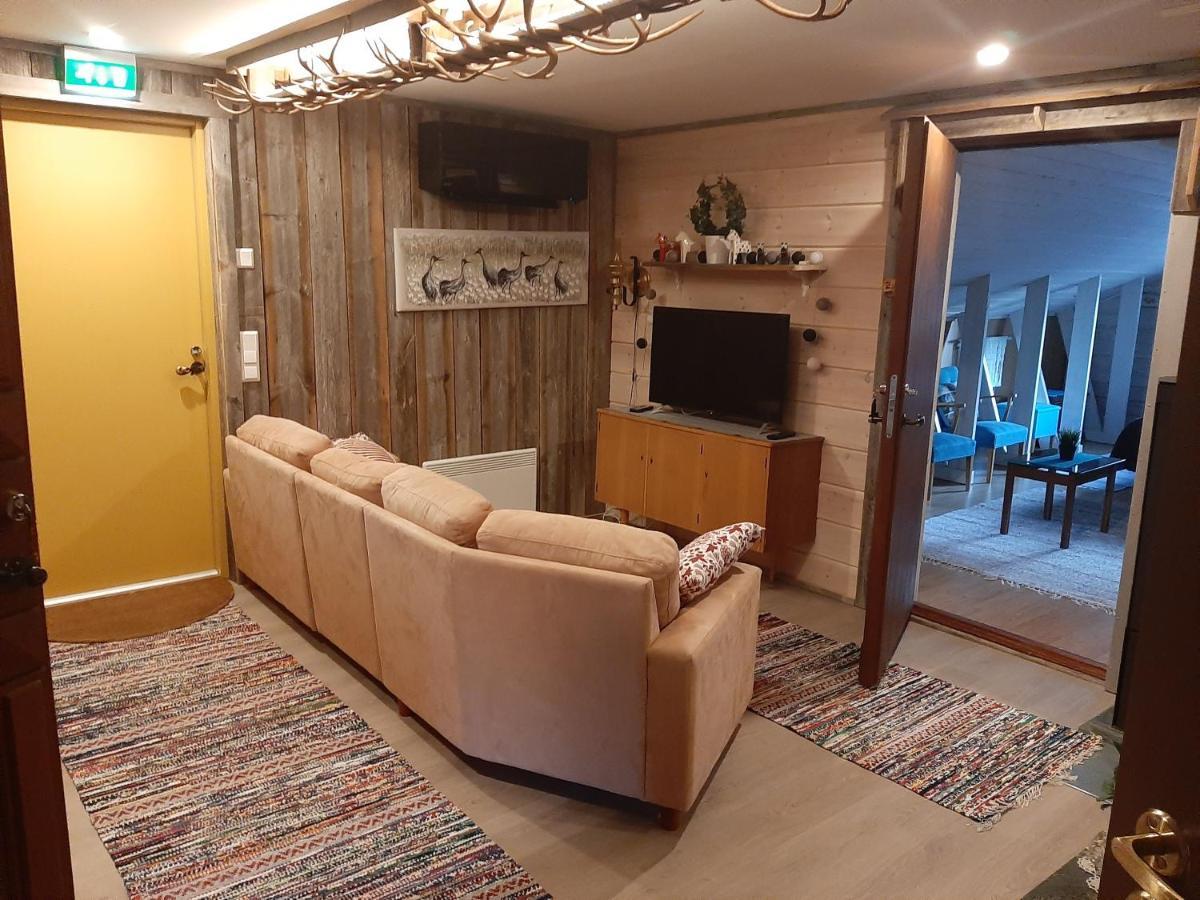 Reindeer Lake Resort Lampsijarvi Экстерьер фото