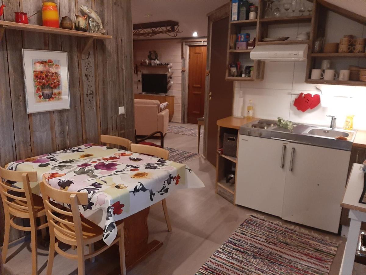 Reindeer Lake Resort Lampsijarvi Экстерьер фото