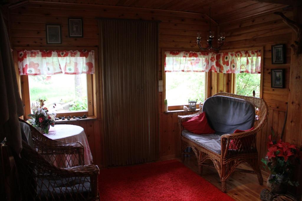 Reindeer Lake Resort Lampsijarvi Номер фото
